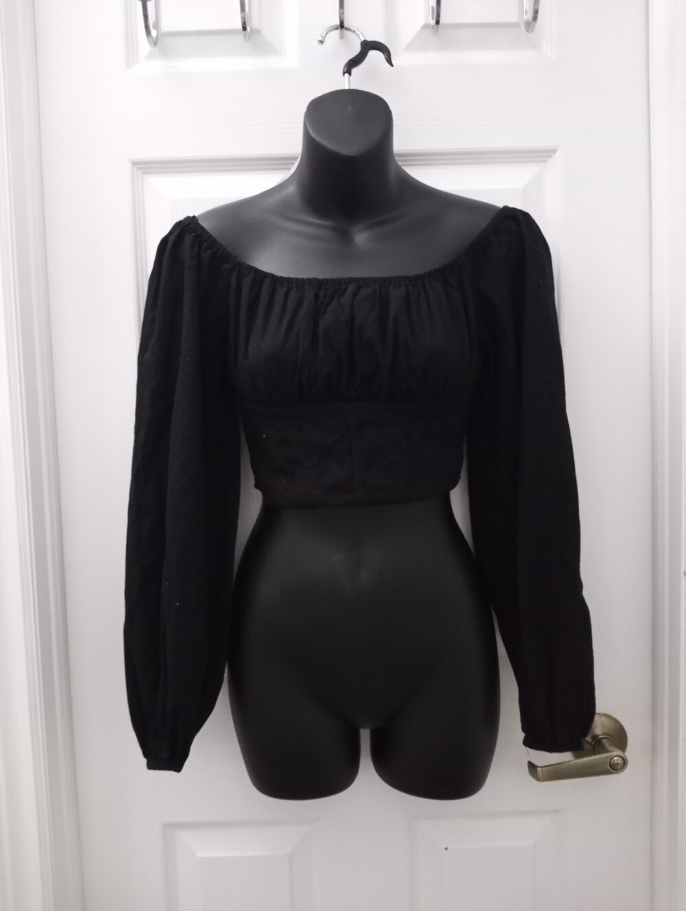 👠JAPNA Off The Shoulder Crop Top👠